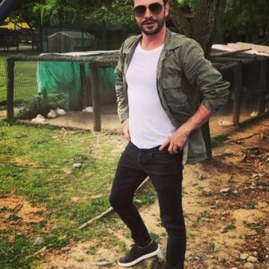 Ahmet Kural Instagram - Anlaşıyoruz 🦃  #tbt #dünden #hindi #turkey #cennet