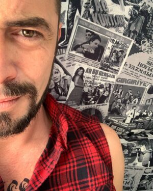Ahmet Kural Instagram - Az kaldı 🎬 #babaparası #tr4033productions