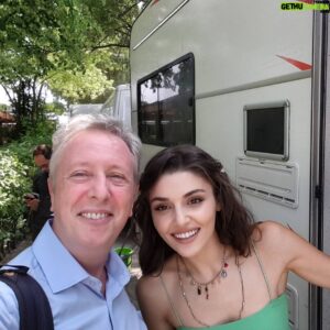 Ahmet Somers Instagram - @handemiyy @sencalkapimi @mfyapimtelevizyonvefilmcilik @foxturkiye