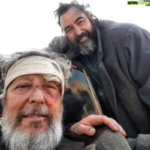 Ahmet Somers Instagram - Üzerimizden TIR geçmiş gibi görünüyor ama bizim keyfimiz zirve.
@hasankucukcetin
@tmcfilm 
@kibrisadakisitrt 
@_hakan_inan_
