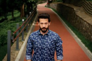 Ahmet Tansu Taşanlar Instagram - yine yeniden 📸: @suerdas 
ve styling: @laprendapr 🙏🏻🙏🏻