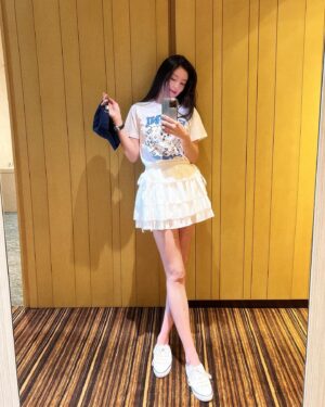 Ahn Chae-mi Instagram - #베이징 얼즈와와❤️🫶🏻 #北京 #beijing