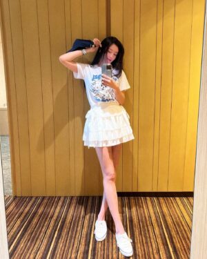 Ahn Chae-mi Instagram - #베이징 얼즈와와❤️🫶🏻 #北京 #beijing