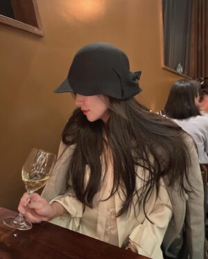 Ahn Chae-mi Instagram - 집에서 맨날 요리 해먹다가 오랜만에 한남동 물가보고..🥶 하지만 멋진 언니들 덕분에 넘 잘먹었댱❤️😍🫶🏻