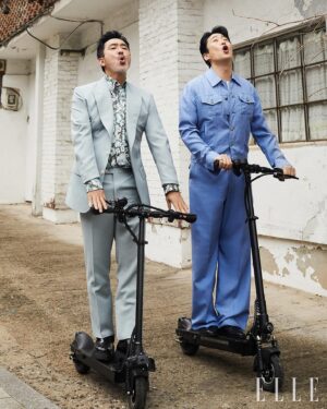 Ahn Jae-hong Instagram - 승룡선배님과 함께 @ryuseungryong_ 
⠀
@ellekorea 🧡