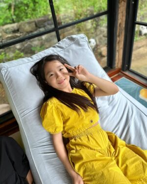 Ahn Se-bin Instagram - 사진맛집 황토스테이179에서 기록남기기🪵🌳🏡

#안세빈 #아역배우안세빈 #신인개발팀 #md 

@whangtostay179 
#황토스테이179 #독채펜션 #강릉