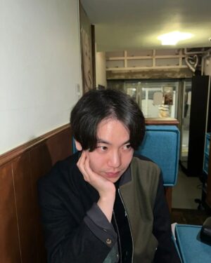 Ahn Seung-gyun Instagram - 안녕!
🤗