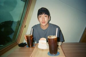 Ahn Seung-gyun Instagram - 표정처럼 어?지나갔어? 2022안녕..
감사한 분들 새롭고 귀한 인연들이 많았네요. 
새해 복 많이 받으세요.
무탈히 잘 지내봅시다! 
#happynewyear