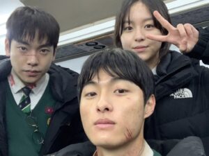 Ahn Seung-gyun Instagram - #지금우리학교는 #netflix #allofusaredead
