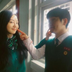 Ahn Seung-gyun Instagram - 전교1.2등 한끗차이. 남라와.
#지금우리학교는 #netflix #allofusaredead