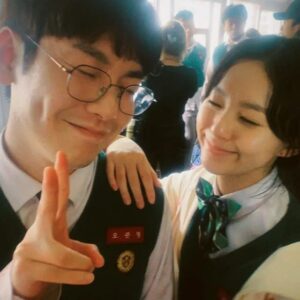 Ahn Seung-gyun Instagram - 온조 말 잘듣기
#지금우리학교는 #netflix #allofusaredead