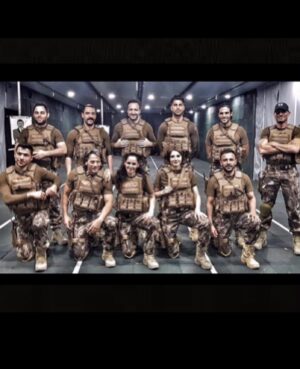 Ahu Türkpençe Instagram - ve tabii ki BÖRÜ de (WOLF) Netflix’te 🤘🏻😎
