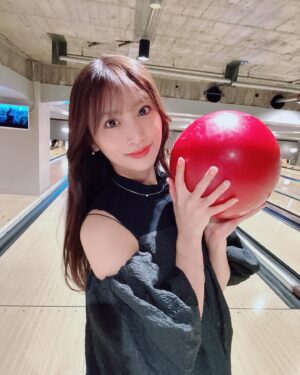 Ai Negishi Instagram - 🎳❤️🎳
.
ボウリングイベント
ありがとうございました🥰
とっても楽しかったし
みんなに会えてHAPPYでした❣️
私も普段下手くそなのに
130というスコアでご満悦です🫶
.
#ボウリング #ボウリングイベント
#FCイベント #FC #ファンクラブ
#ootd
