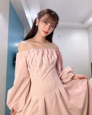 Ai Negishi Instagram - 🩷👗🩷
.
結婚式の前日
みんなでピンク色の服着てパーティーした🥰
その時のワンピース💕
.
#fashion #shein #party #pink #pinkparty 
#シーイン #ピンク #パーティ #ピンクパーティー
#ワンピース #ピンクワンピース
