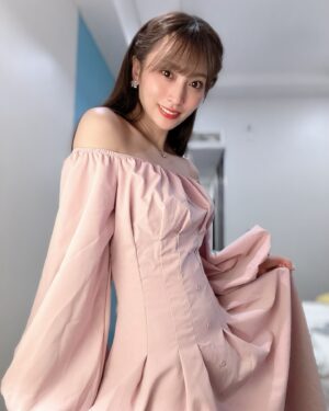 Ai Negishi Instagram - 🩷👗🩷
.
結婚式の前日
みんなでピンク色の服着てパーティーした🥰
その時のワンピース💕
.
#fashion #shein #party #pink #pinkparty 
#シーイン #ピンク #パーティ #ピンクパーティー
#ワンピース #ピンクワンピース