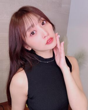 Ai Negishi Instagram - 🤍🖤🤍
.
シルバーのチェーンネックレス🥺
さりげないハートが可愛いし
主張が強く無いから使いやすい💕
大人っぽくて好き☺️
.
#cene #セネ #アクセサリー
#金アレ対応 #ネックレス #accessories 
#シルバーネックレス #チェーンネックレス 
#pr