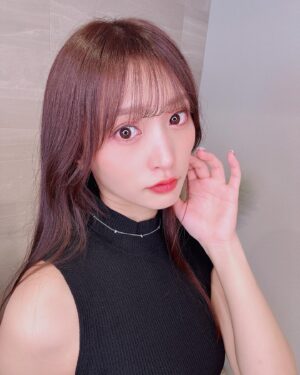 Ai Negishi Instagram - 🤍🖤🤍
.
シルバーのチェーンネックレス🥺
さりげないハートが可愛いし
主張が強く無いから使いやすい💕
大人っぽくて好き☺️
.
#cene #セネ #アクセサリー
#金アレ対応 #ネックレス #accessories 
#シルバーネックレス #チェーンネックレス 
#pr