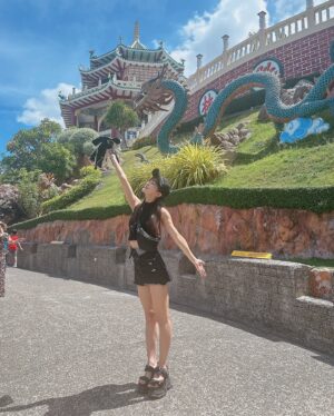 Ai Negishi Instagram - 🐉✨🐉
.
Taoist Templeに行きました❣️
素敵な場所でした〜
建物の中は写真がNGなところがあったり
こういうショーパンツとかだと入れなかったり
神聖な場所でした🙏
.
#cebu #cebutrip #taoisttemple #taoist
#セブ #セブ観光 #観光 #お寺 #寺
