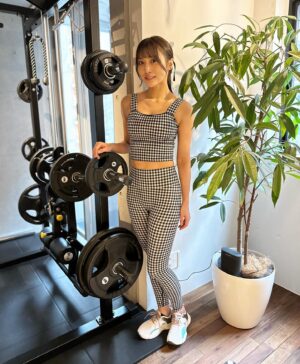Ai Negishi Instagram - 🏋️‍♀️✨🏋️‍♀️
.
2024年ジム初めしてきました💕
何回も言ってるけど
体がだるいなぁって時
運動した方が元気になる🥺🫶
今日もみっちりやっていただきました✨
今年もしっかりトレーニングするぞ🥸
.
@kayggym 
@ayaumi.co.jp 
.
#ケイジー #パーソナルジム #パーソナルジム新宿 #パーソナルトレーニング新宿 #パーソナルトレーニング #パーソナルジム新宿御苑前 #パーソナルトレーニング新宿御苑前 #レンタルウェア #ジム #training