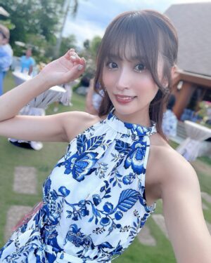 Ai Negishi Instagram - 💙👗💙
.
セブ結婚式の日のお洋服👗
みんなで同じ柄で揃えました🌸
こういう形のワンピース好きかも❣️
.
#fashion #cebu #cebufashion #shein
#結婚式 #ドレスコード #南国 #ワンピース 
#私服 #ねぎ私服 #ねぎしふく