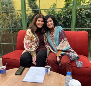 Aida El Kashef Instagram - مع احلي واحدة في الدنيا اللي تعباها معايا طول المسلسل ❤😅 @_mervatamin_world