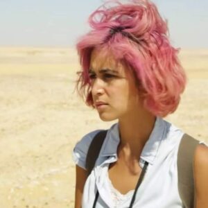 Aida El Kashef Instagram - #tb to the last time I had short hair 
#bluehair 
#pinkhair