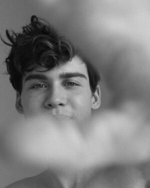 Aidan Alexander Instagram - bed head