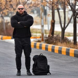 Aidin Khataei Instagram - داشتن هیکل خوب سخته 
ولی ورزش نکردن آسونه