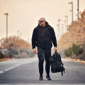 Aidin Khataei Instagram - فکرت را زیبا کن.زندگی به اندازه افکار تو زیبا میشود🚶🏻😎