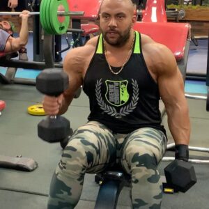 Aidin Khataei Instagram - اون ‌پشت خیلی شلوغه،من نمیدونم باشگاه یا ... شما ببخشید😂