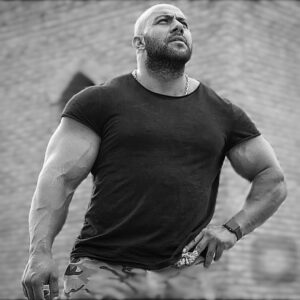 Aidin Khataei Instagram - 💪