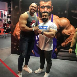 Aidin Khataei Instagram - کاکو من اومدم شیراز نمک گیرمون کردی .افتخار وطنی...ایشالاه که دست پر بر میگردی🥇🏆نمایشگاه دبی ماسا شو ۲۰۱۸