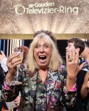 Aiko Beemsterboer Instagram - ✨🍎 trots op alle oogappels 🍎✨ #goudentelevizierring