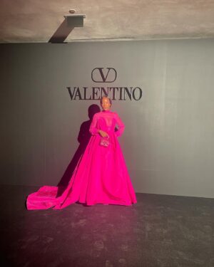Aindrea Emelife Instagram - What's in the colour pink? When I think of pink I think of Venetian red mixed with St John's White, the lush raucous frivolity of Rococo, the eyeshadow lid of Warhol's Marilyn or neon flashes of Dan Flavin. Yesterday, pink for me only means Valentino. So excited to be invited to embrace the brands signature colour in honour of their exhibition Forever Valentino. 

Who said art historians shouldn't wear pink? 🎀 

@maisonvalentino