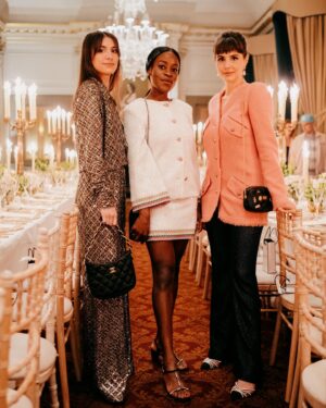 Aindrea Emelife Instagram - THREE GRACES 🕊 

What an honour to have been invited to speak at Cliveden Literature Festival.

Dressed by Chanel alongside @katy.hessel & @genevieve_gaunt (all the more special for being two girls I've known for so long!) I had the opportunity to take part in a conversation about history and the future alongside Catherine Ostler, Peter Frankopan, Ben Okri and Simon Sebag Montefiore, grounded in an unpicking of Montefiore’s latest book, The World: A Family History. The weekend was a true joy! 

@clivedenlitfest 
@chanelofficial