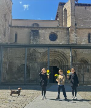 Ainhoa Arbizu Instagram - …despidiéndote también aquí, en tu Estella querida. ✨ taaaaaanto amor!… @lorea_arbizu @rubenazconaarmen