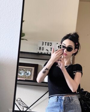 Ainsley Bailey Instagram - (ﾉ◕ヮ◕)ﾉ*:･ﾟ✧ 𝗧𝗔𝗧𝗧𝗢𝗢 𝗛𝗔𝗥𝗗 𝗟𝗔𝗨𝗡𝗖𝗛 🖤 on 4/13/24 at approximately 4:58PM, my first tattoo was born at a healthy 4 inches and 0 lbs. i couldn’t be more grateful. so sorry this post is late, we’ve just been bonding and enjoying these precious first weeks together. 🪽 It’s true what they say, you have no idea how much love you’re capable of until you have one yourself. 😌💕 thank you immensely to @llllwg22 at @vismstudio for bringing this little light into my life and to @jessezand for holding my hand and keeping me calm the whole way through. 🤍 (also if we could all just collectively agree to NOT my tell my dad about this that would be GREAT, we’ll save that for thanksgiving tee hee ✨)