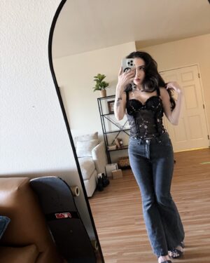 Ainsley Bailey Instagram - 👁️‍🗨️〰️👁️‍🗨️
