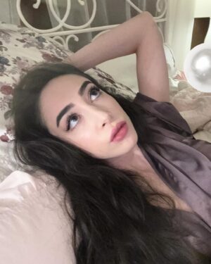 Ainsley Bailey Instagram - 🌸🦢𝐵𝓇𝒾𝒹𝑔𝑒𝓇𝓉𝑜𝓃. 𝐵𝑜𝓉𝑜𝓍. 𝐵𝑒𝒹 𝑅𝑜𝓉.🔁