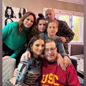 Aitana Rinab Perez Instagram - Last Christmas Day we lost our incredible abuelo. This year was difficult not having him there and very different without his light and laughter but we honored him the way he would have wanted, by drinking dancing and laughing all together. I love my family more than anything in this world. Merry Christmas from my family to yours 💕🎅