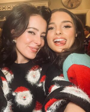 Aitana Rinab Perez Instagram - 🎅🎅🎅🌲
Don’t give us your phone unless you want a million of these.