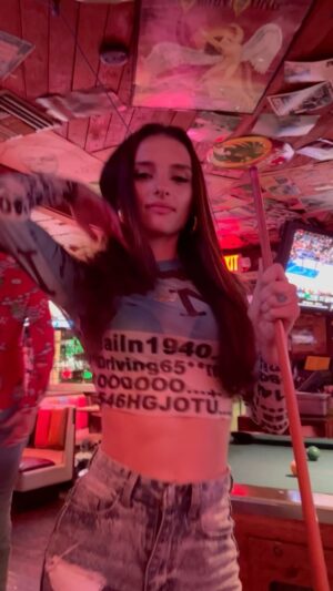 Aitana Rinab Perez Instagram - Not me trying to distract you with the fact that I am garbage at pool 🎱