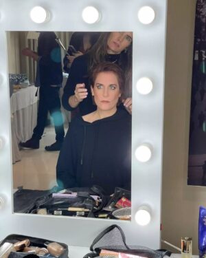 Aixa Villagrán Instagram - Ready para el thriller malagueño de mi querido @javiercordura 
LA CHICA DE NIEVE está a punto de estrenarse y nosotros con un vértigo muy bonito.
@netflixes @atipicafilms  PETACIÓN 💥

Te quiero @marcocacereslopez eres el mejor.

@antoinella 🖤
@natalia_natalita 
@arturoobegero
@tandemtalent