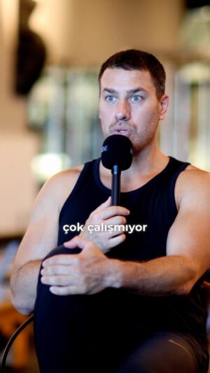 Akın Saatçi Instagram - Kilo vermek için oturduğun yerden bunu yapabilirsin #soleus #soleuspushup 
#kilover #sağlık #sağlıklıyaşam 
@polestarpilatesturkiye