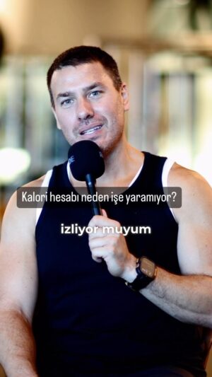 Akın Saatçi Instagram - Bölüm 1/2 “🍽️ Kalori hesabı her zaman doğru mu? Şekerden veya alkolden aldığınız kalori ile sağlıklı yiyeceklerden aldığınız kalori arasında büyük farklar var. Aynı kalori miktarını baklavadan almak ile etli pilav veya sağlıklı bir salatadan almak aynı şey değildir. Kalorinin kaynağı önemlidir! Detaylar videoda. Siz ne düşünüyorsunuz? Yorumlarda paylaşın! 📊🤔 #KaloriHesabı #SağlıklıYaşam”

#Kalori #Beslenme #SağlıklıYaşam #Diyet #Şeker #Alkol #SağlıklıBeslenme #BilinçliTüketici #KaloriFarkı #AkınSaatçı #Pilates #Fitness #BeslenmeBilgisi