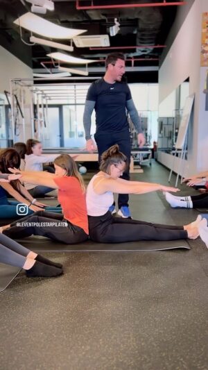 Akın Saatçi Instagram - Sen de uluslararası bir okulun parçası olmak istersen Pilates eğitimleri ve Cross-training eğitimleri için bizi ara @polestarpilates @akin.saatci 
#pilates #pilatesegitmeni #pilateseğitimi #love #lovewhatyoudo