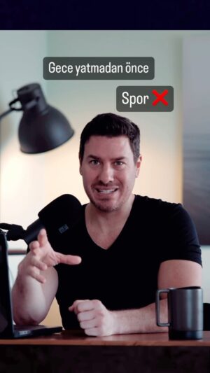 Akın Saatçi Instagram - Gece yatmadan önce spor ❌ tabiki hiç yapmamaktansa bir şekilde yapmak daha iyi ama neden yatmadan önce tercih etmiyoruz ⁉️
#crosstraining #pilates #spor #sağlık #sağlıklıyaşam 
@polestarpilatesturkiye