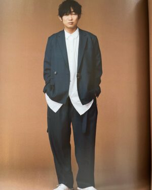 Akira Ishida Instagram - 過去一かっこつけた写真が出てきた。本当にすみませんでした。今後さらに身分をわきまえたいと思います。
#石田明 
#ノンスタ石田 
#勘違い