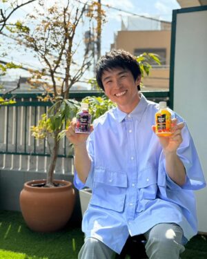 Akiyoshi Nakao Instagram - 最近仕事の合間やジム終わりなど気分をリフレッシュしたいときに、ミニッツメイドを飲んでます！！
めちゃくちゃ美味しい‼️
グレープとオレンジ、みんなはどっちの味が気になる❓
ミニッツメイドのオリジナルグッズがあたるキャンペーンも実施中みたいなので、
みなさんもチェックしてみて下さい〜👍

@minutemaid_jp 

#PR #MinuteMaid　#ミニッツメイド　#ココロ晴ればれ　#ミニッツメイドオレンジブレンド
#ミニッツメイドグレープブレンド