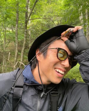 Akiyoshi Nakao Instagram - 人生で初めて、渓流釣りに挑戦したが、、、難しい❗️
魚の気配ないし、、、心折れかけたその時、、、トンボが釣れたよ❗️
そして最後は自分を釣ってフィニッシュ、、、

クソ‼️‼️‼️
#渓流釣り 
#あの人に負けず
#俺だって自由に生きてるぜ
#0匹なのに写真の時だけ釣れてる感
#来週は大スターと釣り
#そこは釣りたい
